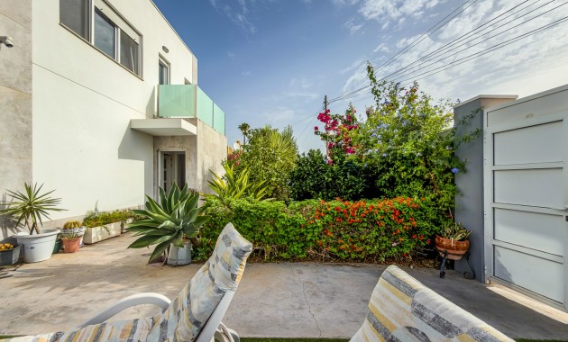 Sale - Villa -
Torrevieja - Torreta - Florida