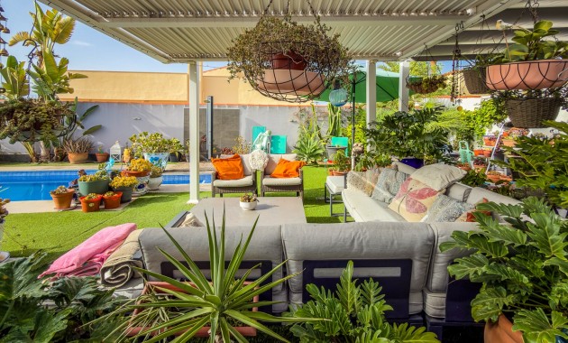Sale - Villa -
Torrevieja - Torreta - Florida