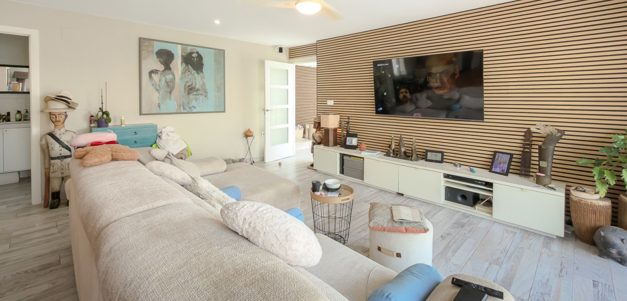 Sale - Villa -
Torrevieja - Torreta - Florida