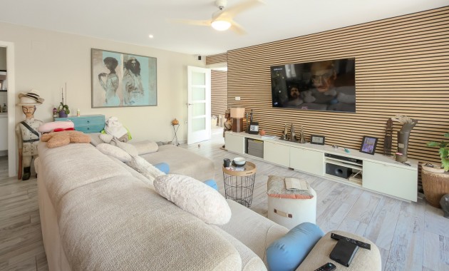 Sale - Villa -
Torrevieja - Torreta - Florida