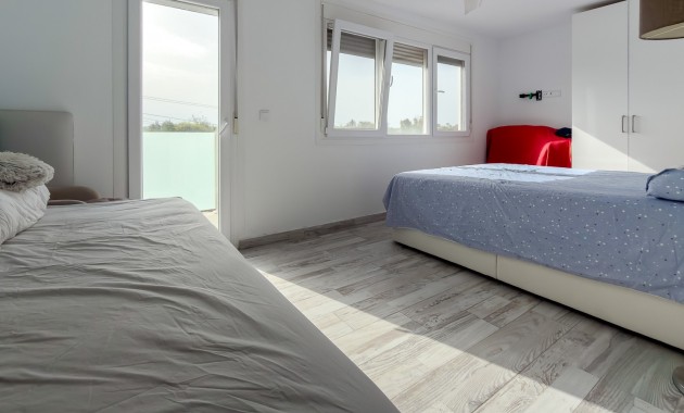 Sale - Villa -
Torrevieja - Torreta - Florida