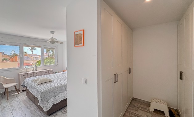 Sale - Villa -
Torrevieja - Torreta - Florida