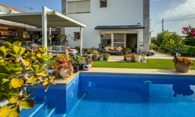 Sale - Villa -
Torrevieja - Torreta - Florida
