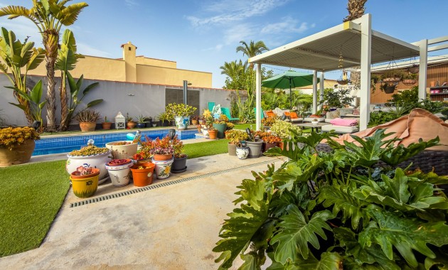 Sale - Villa -
Torrevieja - Torreta - Florida