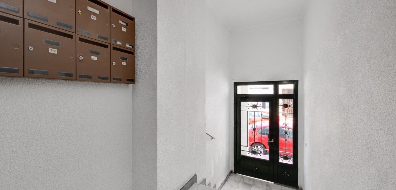 Herverkoop - Appartement / flat -
Torrevieja - torrevieja