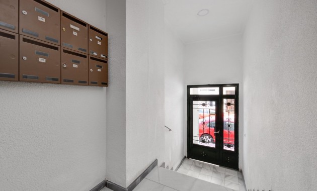 Herverkoop - Appartement / flat -
Torrevieja - torrevieja
