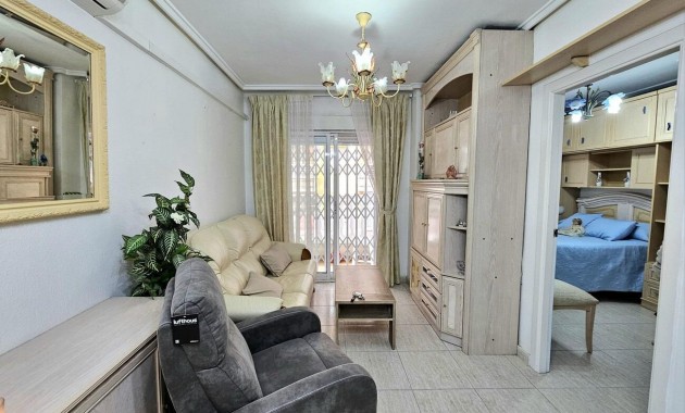Sale - Apartment / flat -
Torrevieja - Estacion de autobuses