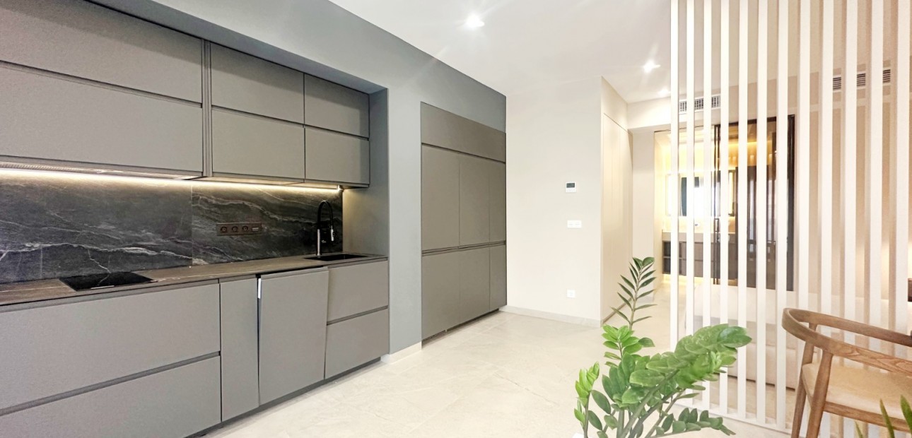 Sale - Apartment / flat -
Torrevieja - Playa Los Locos