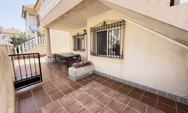 Sale - Apartment / flat -
Orihuela Costa - La Zenia