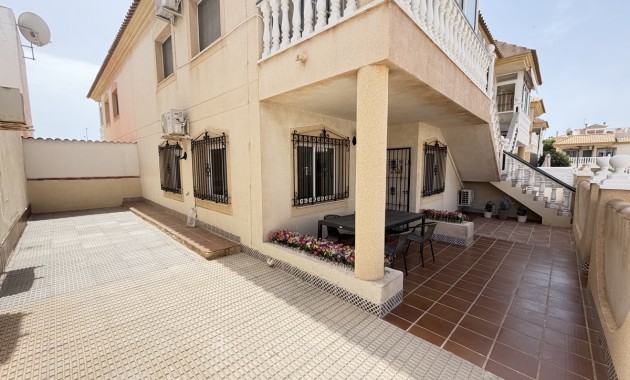 Sale - Apartment / flat -
Orihuela Costa - La Zenia