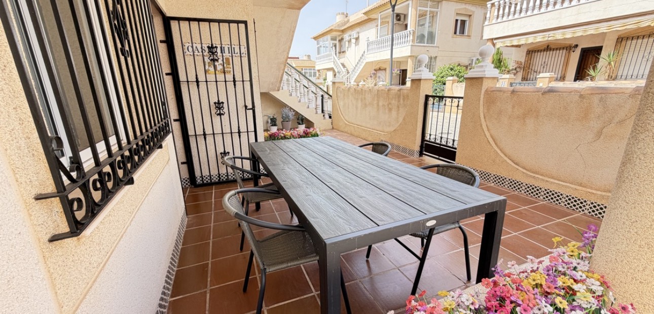 Sale - Apartment / flat -
Orihuela Costa - La Zenia