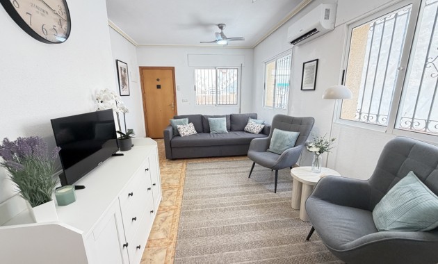 Sale - Apartment / flat -
Orihuela Costa - La Zenia