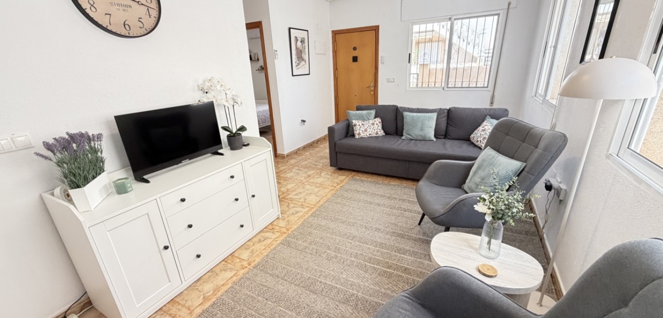 Sale - Apartment / flat -
Orihuela Costa - La Zenia