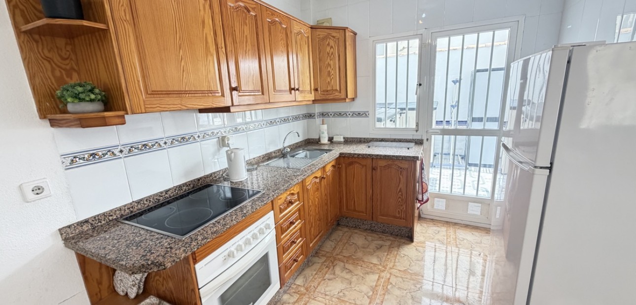 Sale - Apartment / flat -
Orihuela Costa - La Zenia