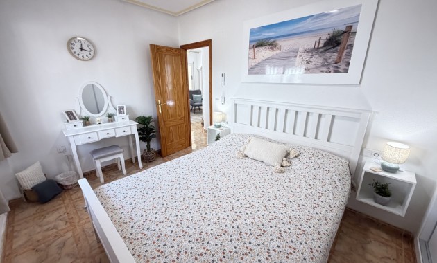 Sale - Apartment / flat -
Orihuela Costa - La Zenia