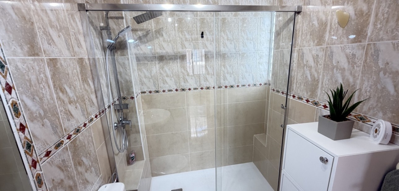 Sale - Apartment / flat -
Orihuela Costa - La Zenia