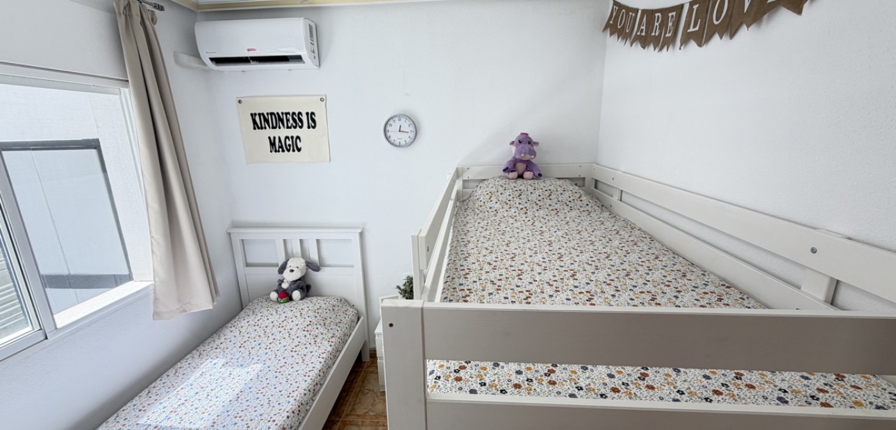Sale - Apartment / flat -
Orihuela Costa - La Zenia