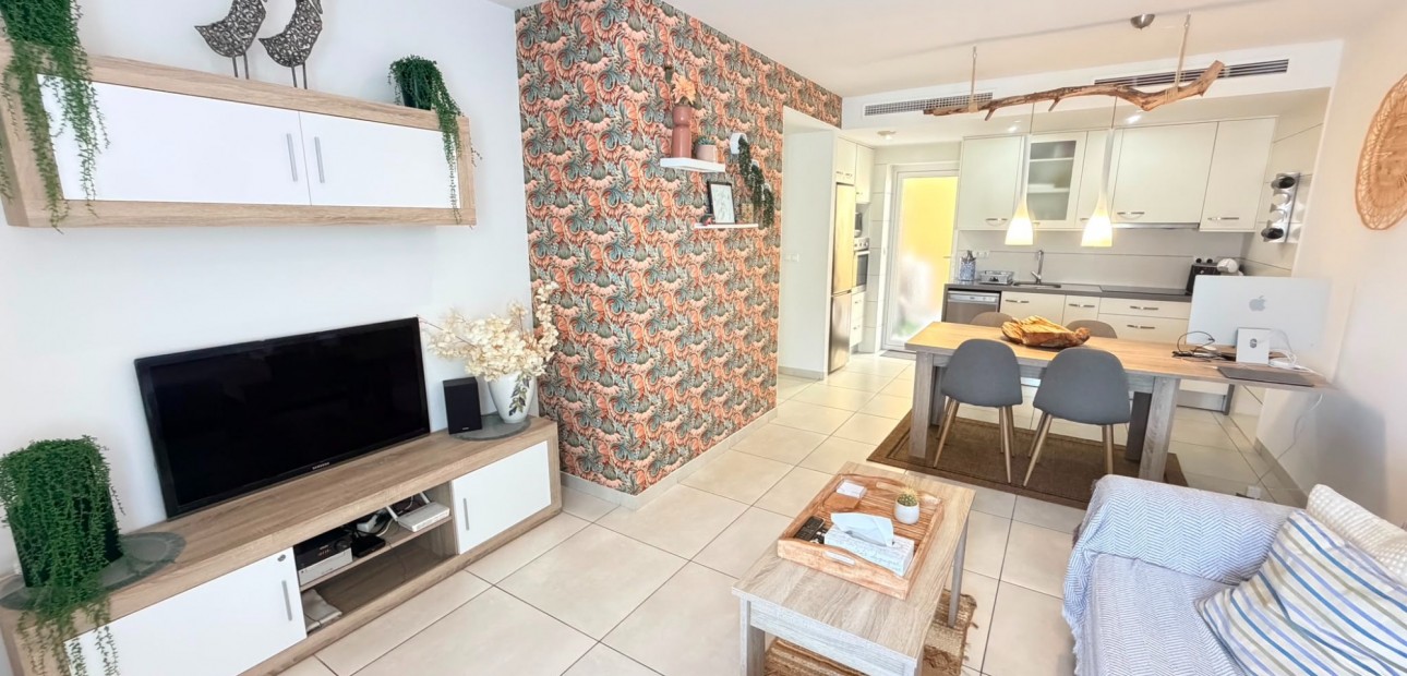 Sale - Apartment / flat -
Torrevieja - Aguas Nuevas