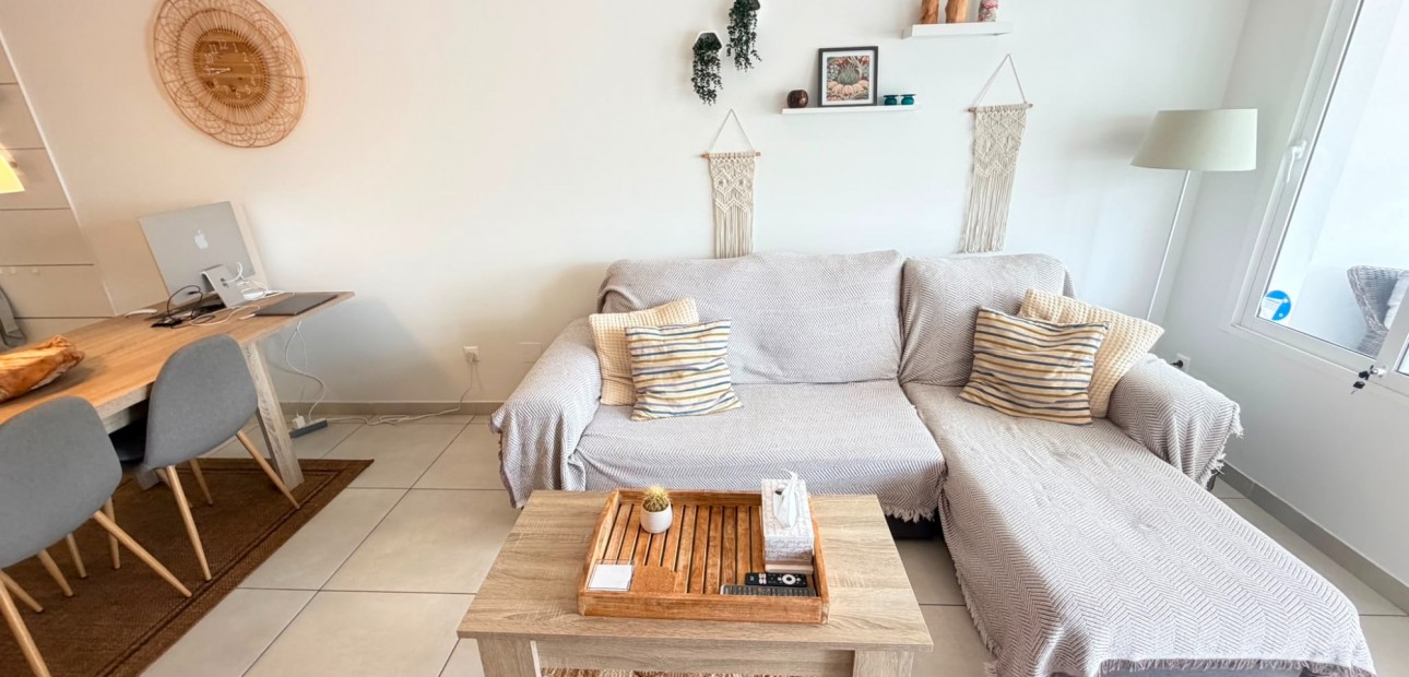 Sale - Apartment / flat -
Torrevieja - Aguas Nuevas