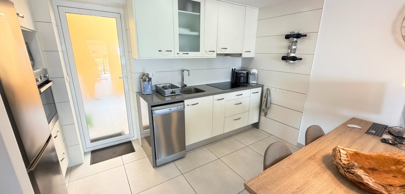Sale - Apartment / flat -
Torrevieja - Aguas Nuevas