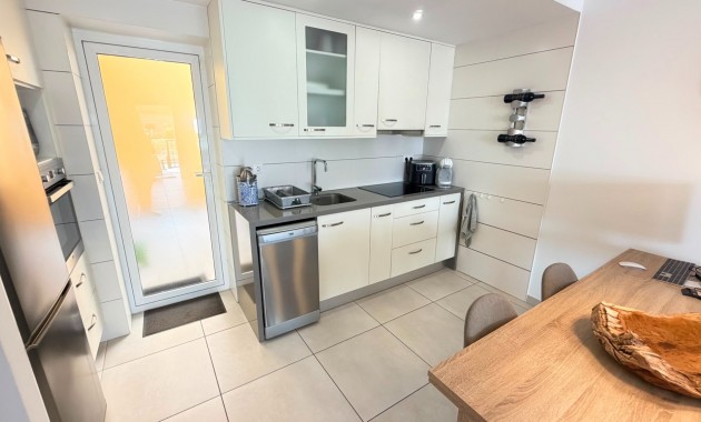 Sale - Apartment / flat -
Torrevieja - Aguas Nuevas
