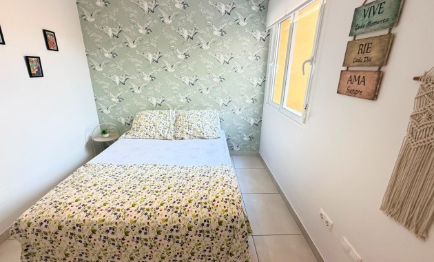 Sale - Apartment / flat -
Torrevieja - Aguas Nuevas