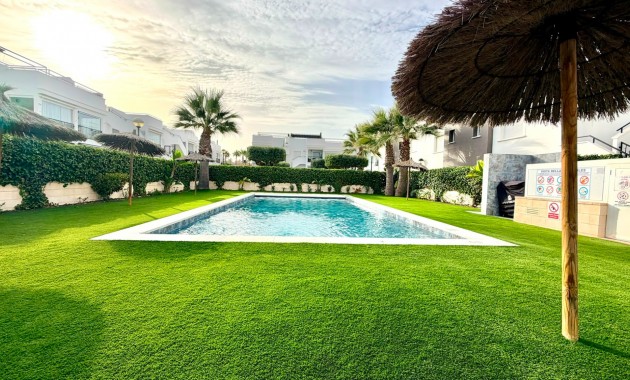 Sale - Apartment / flat -
Torrevieja - Aguas Nuevas