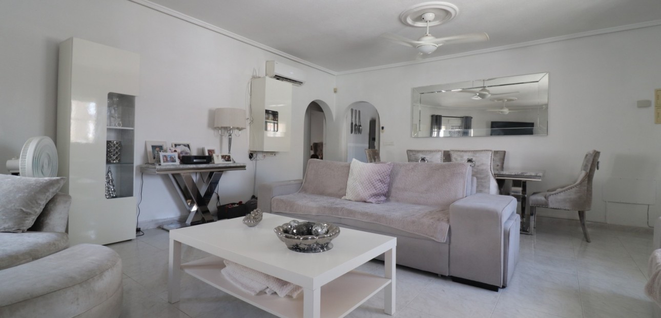 Venta - Detached Villa -
Benimar - Benimar I