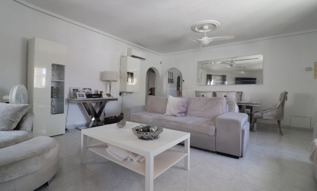 Venta - Detached Villa -
Benimar - Benimar I