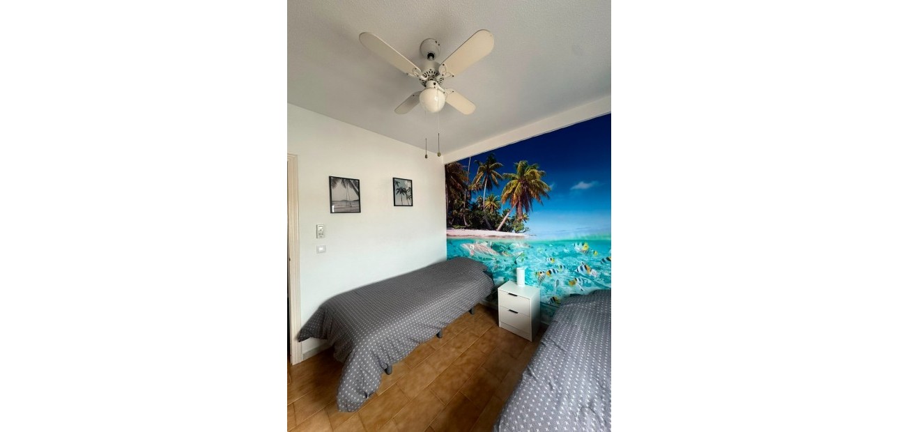 Venta - Apartment - Penthouse -
Torrevieja - Calas blanca