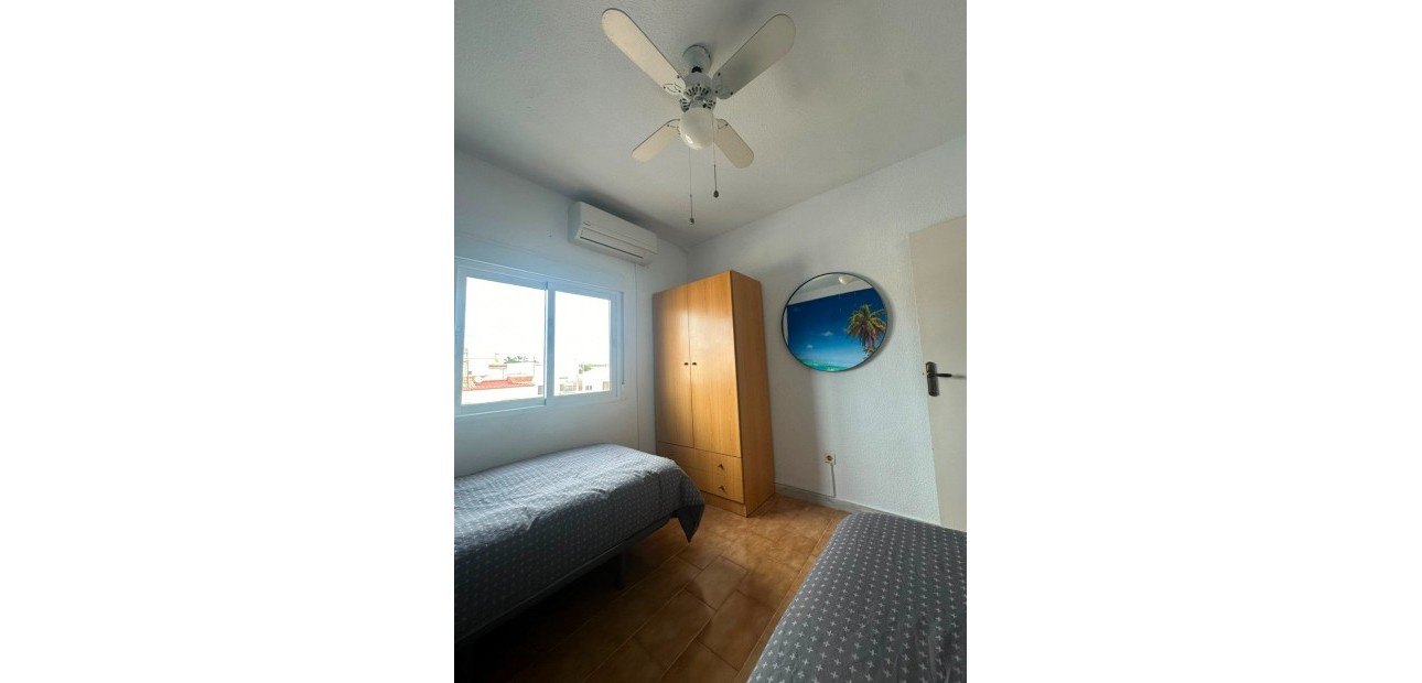 Venta - Apartment - Penthouse -
Torrevieja - Calas blanca