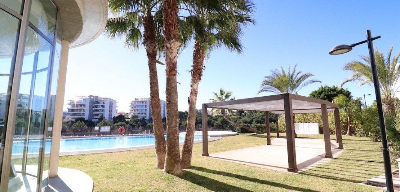 Venta - Apartamento / piso -
Orihuela Costa - Villamartin
