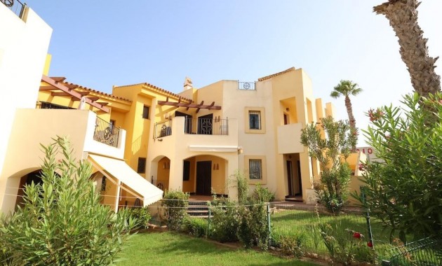 Sale - Bungalow -
Torrevieja - Los altos