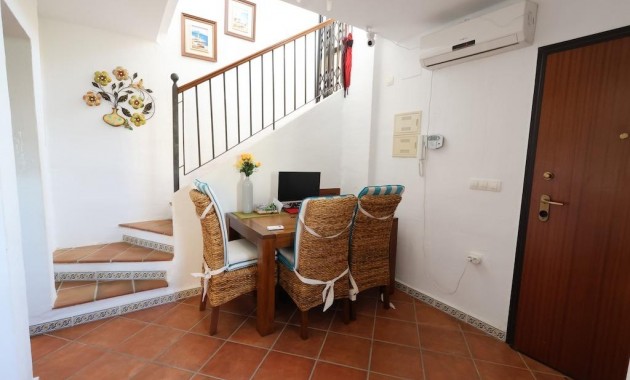 Sale - Bungalow -
Torrevieja - Los altos