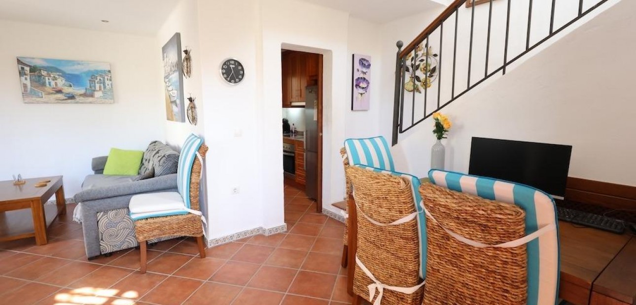 Sale - Bungalow -
Torrevieja - Los altos