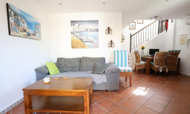 Sale - Bungalow -
Torrevieja - Los altos