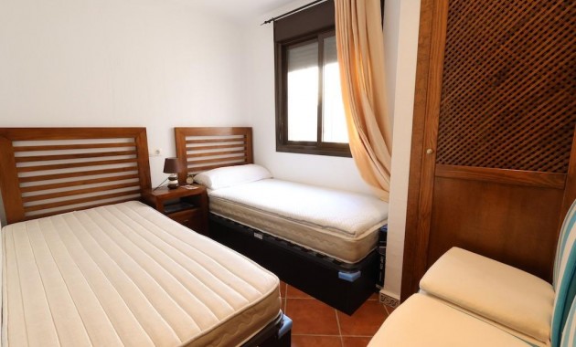 Sale - Bungalow -
Torrevieja - Los altos