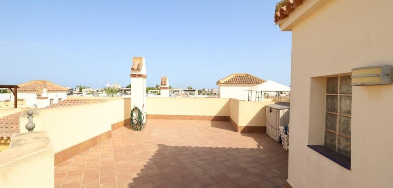 Sale - Bungalow -
Torrevieja - Los altos