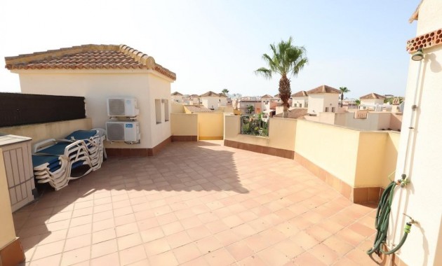 Sale - Bungalow -
Torrevieja - Los altos