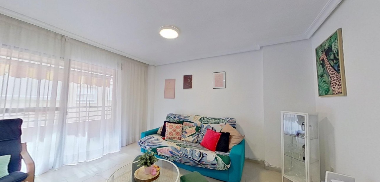 Sale - Apartment / flat -
Torrevieja - torrevieja