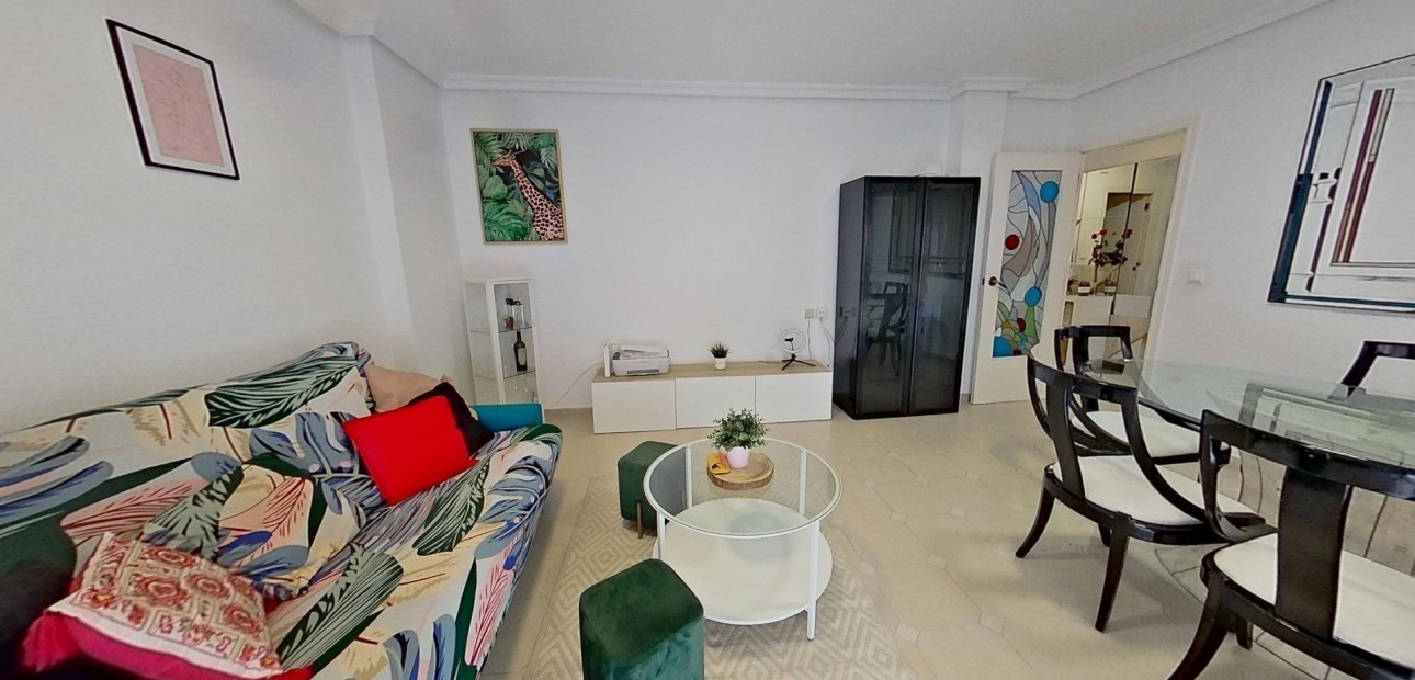 Sale - Apartment / flat -
Torrevieja - torrevieja