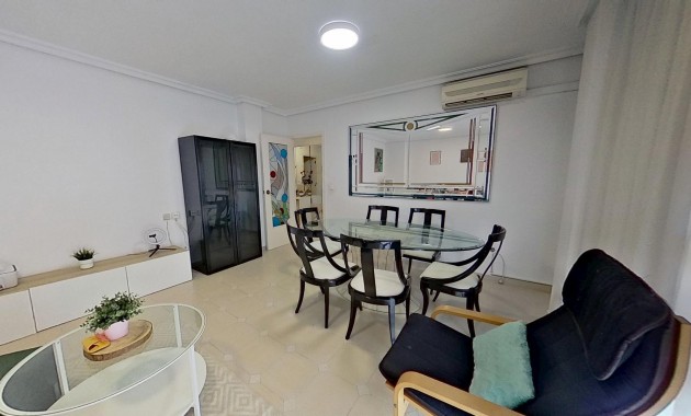 Sale - Apartment / flat -
Torrevieja - torrevieja