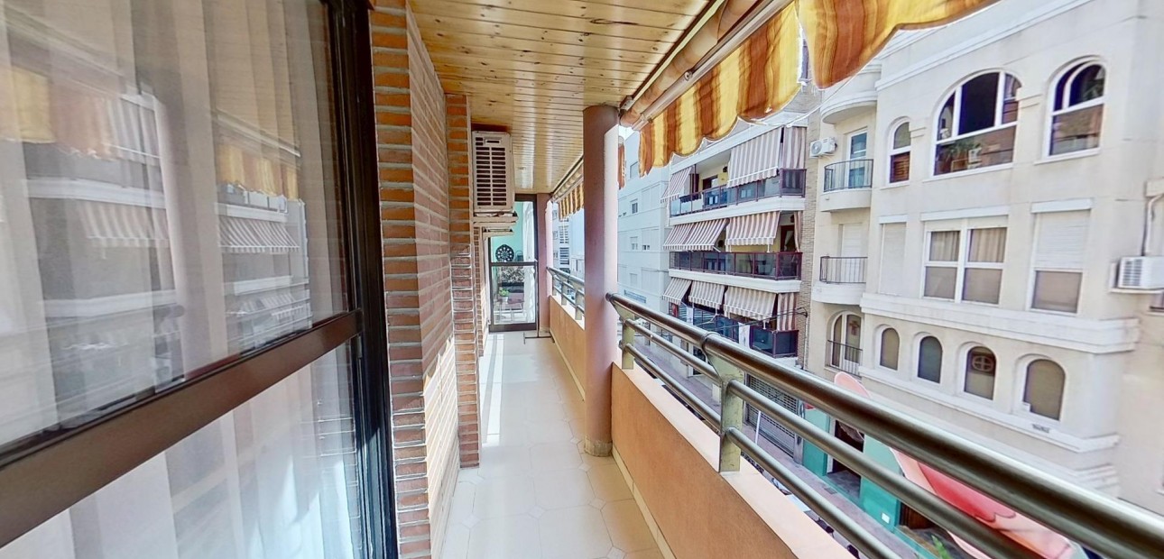 Sale - Apartment / flat -
Torrevieja - torrevieja