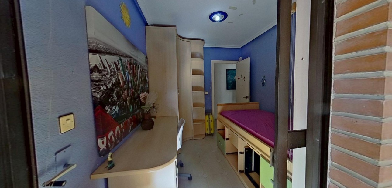 Sale - Apartment / flat -
Torrevieja - torrevieja