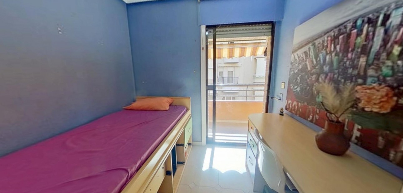 Sale - Apartment / flat -
Torrevieja - torrevieja