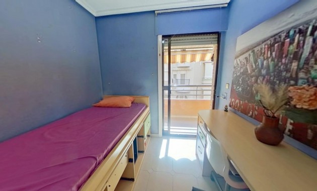 Sale - Apartment / flat -
Torrevieja - torrevieja