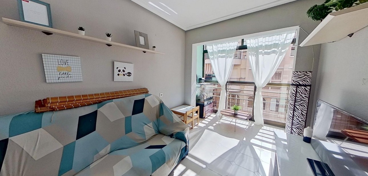 Sale - Apartment / flat -
Torrevieja - torrevieja