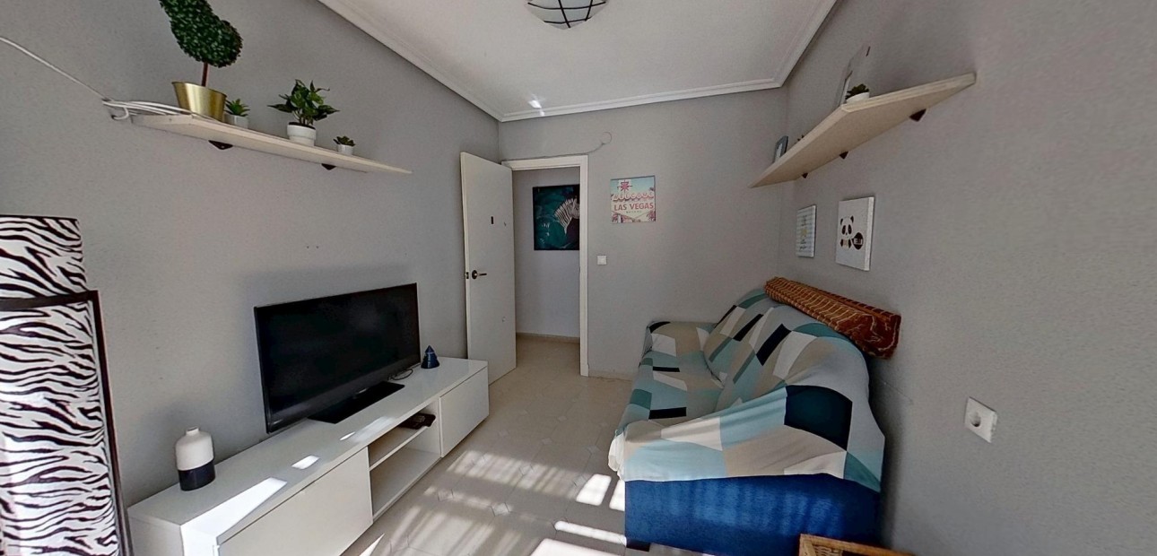 Sale - Apartment / flat -
Torrevieja - torrevieja