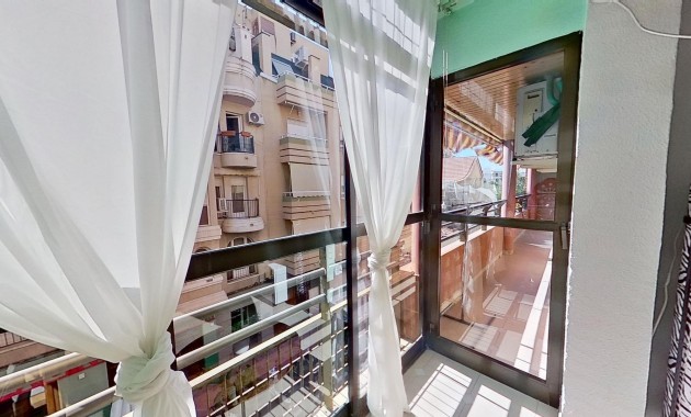 Sale - Apartment / flat -
Torrevieja - torrevieja