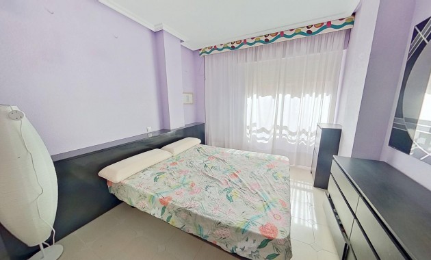 Sale - Apartment / flat -
Torrevieja - torrevieja